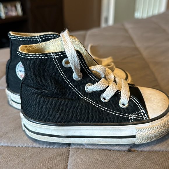 Infant Converse size 5 - Picture 4 of 5